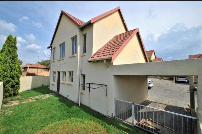 Property #ENT0249689, Townhouse for sale in Kosmosdal