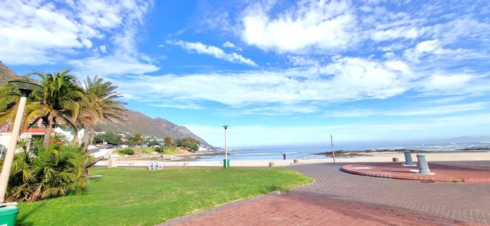 Property #ENT0250397, Apartment for sale in Gordons Bay Village