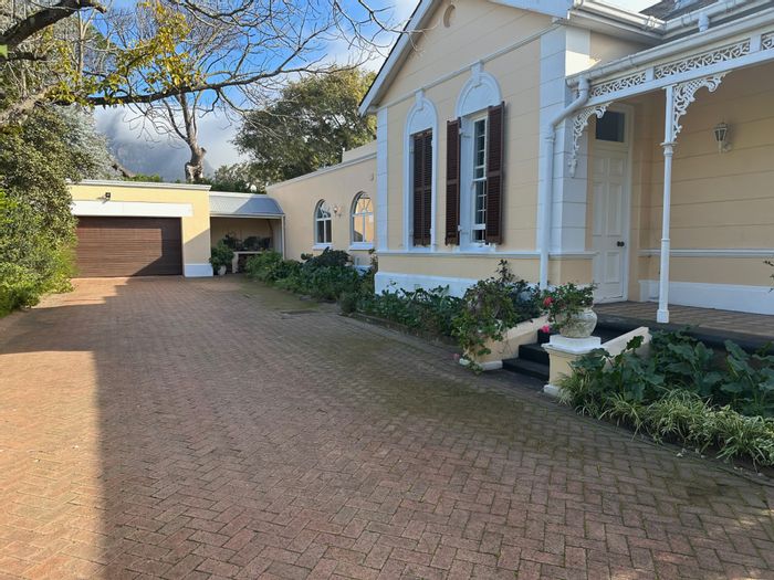 Property #ENT0250485, House for sale in Rondebosch