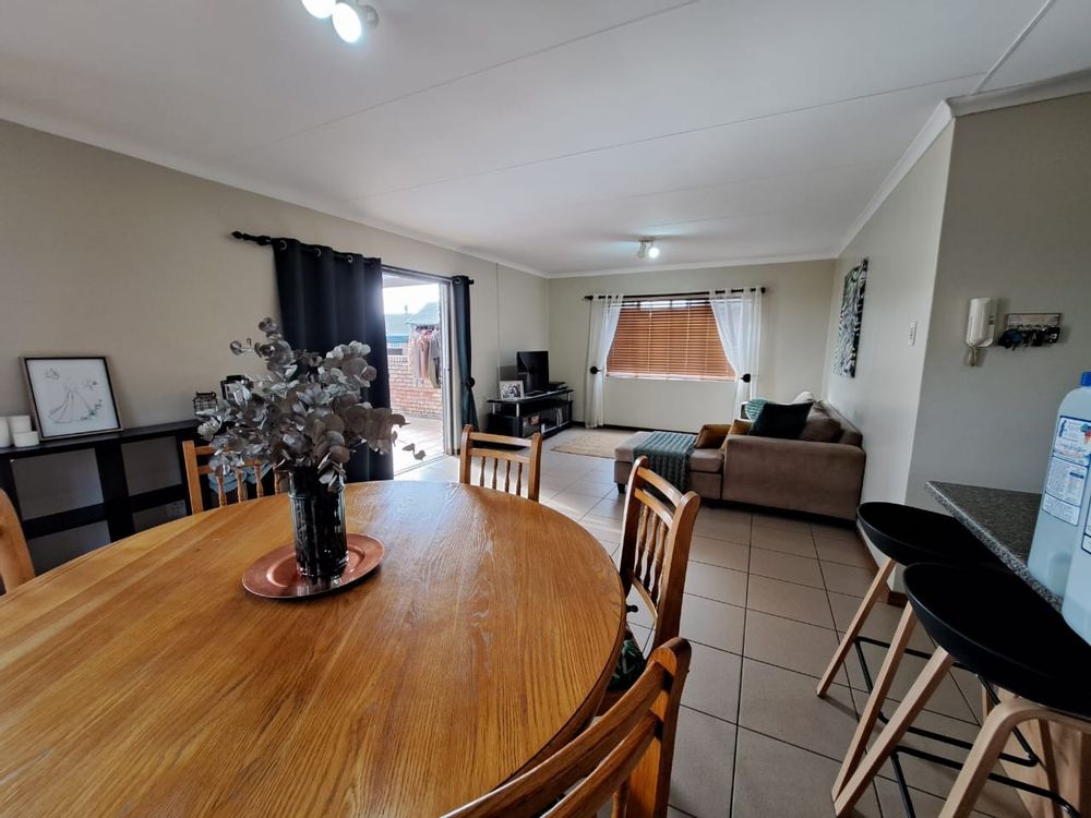 Dining Room to Lounge download.jpeg