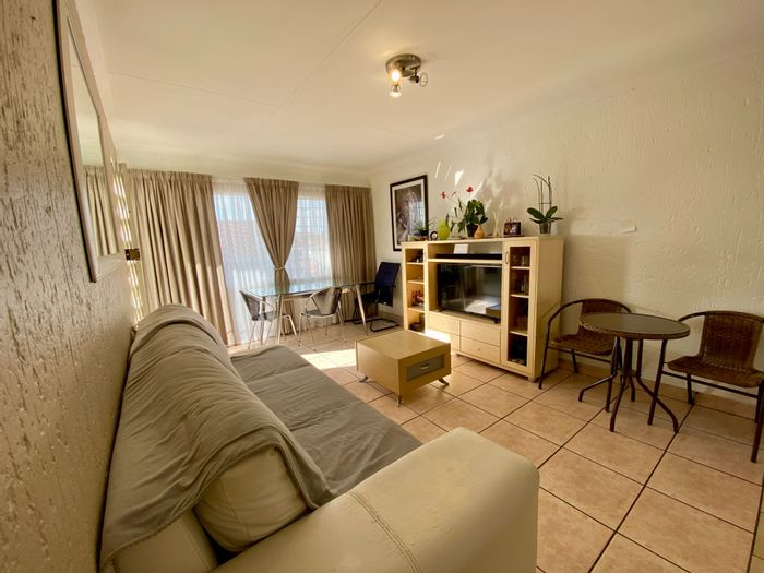 Property #ENT0250798, Apartment for sale in Constantia Kloof