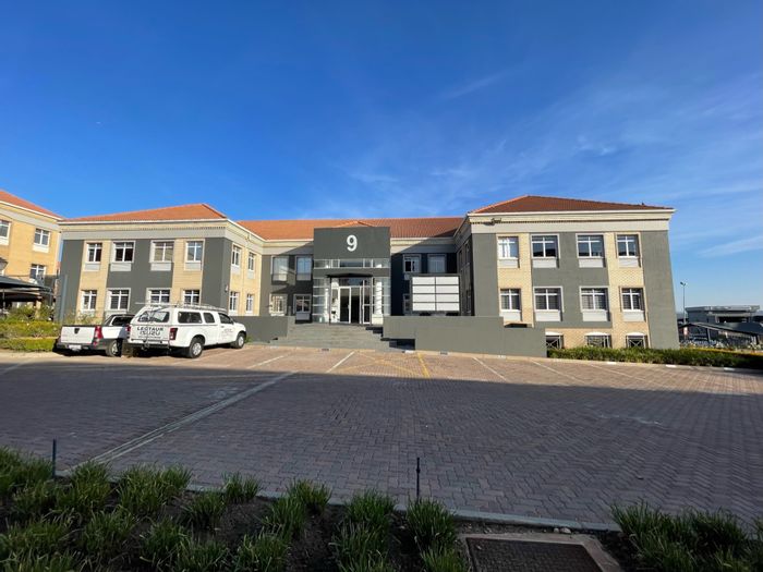 Property #ENT0250806, Office rental monthly in Fourways