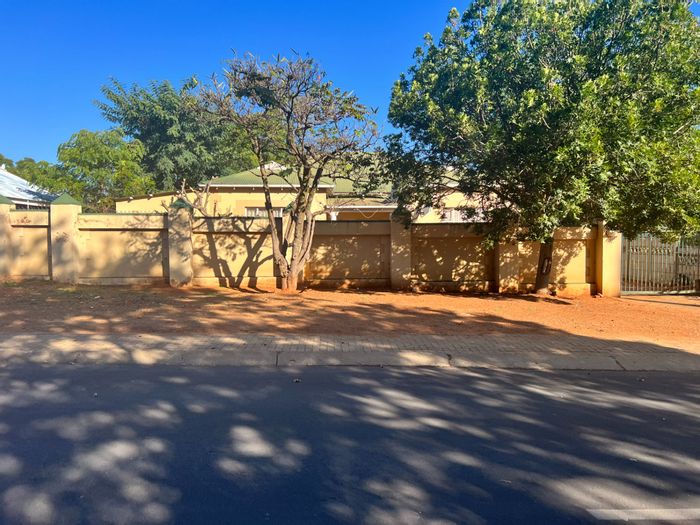Property #ENT0251115, House for sale in Polokwane Central