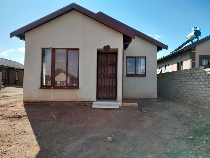 Property #ENT0251234, House for sale in Soshanguve East