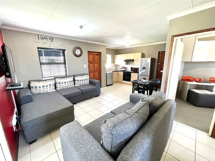 Property #ENT0251310, Townhouse for sale in Parsonsvlei