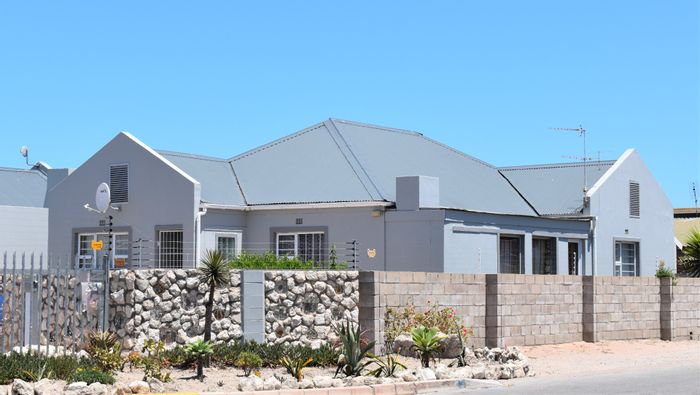 Property #ENT0251322, Townhouse for sale in Saldanha Central