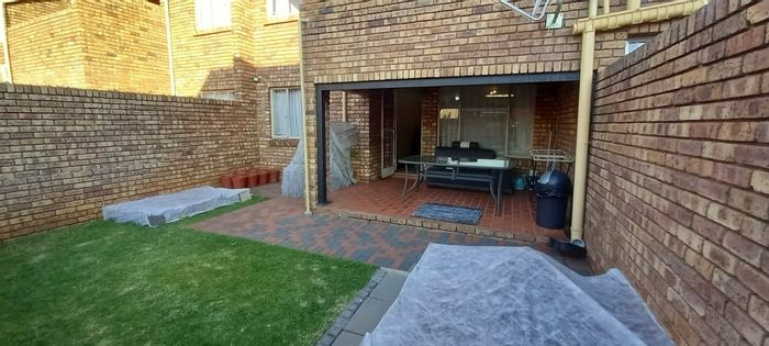 Property #ENT0251445, Townhouse for sale in Lyttelton Manor
