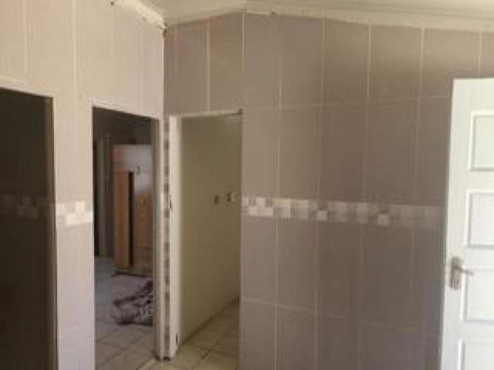 Property #ENT0251761, House for sale in Mofolo Central