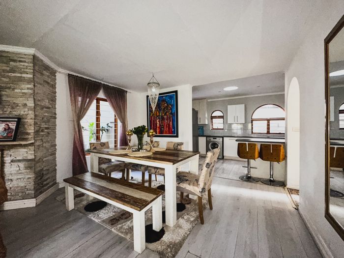 Property #ENT0251989, House rental monthly in North Riding