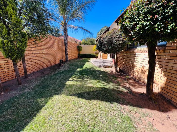 Property #ENT0252005, Townhouse for sale in Halfway Gardens