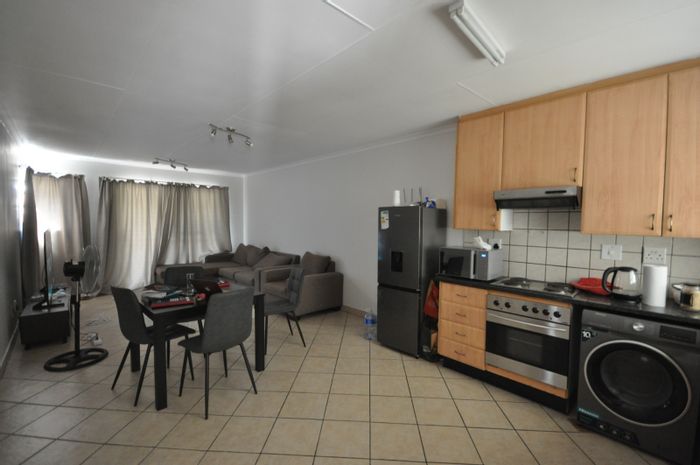 Property #ENT0252185, Apartment for sale in Silver Lakes