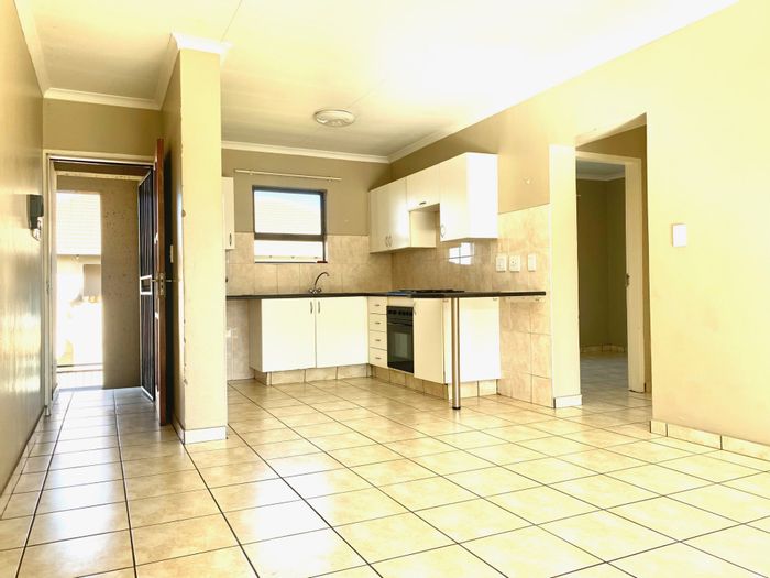 Property #ENT0252415, Apartment for sale in Parkrand
