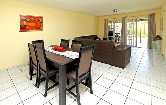 Property #ENT0252542, Apartment sold in Lyndhurst