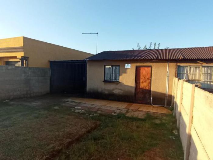 Property #ENT0252687, House for sale in Kwa Thema