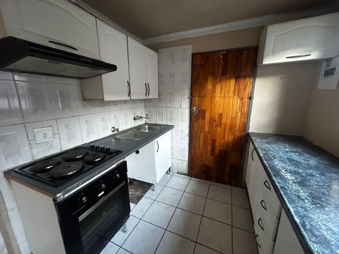 Property #ENT0252746, Apartment rental monthly in Bramley