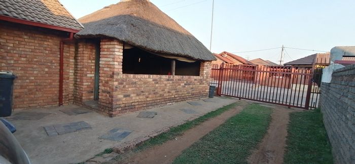 Property #ENT0253081, House for sale in Mamelodi East