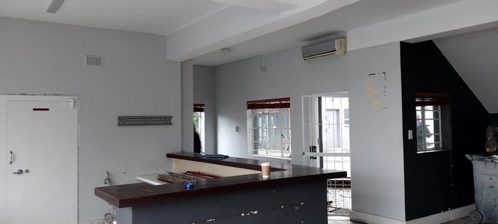 Property #ENT0253701, Office rental monthly in Diep River