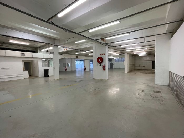 Property #ENT0253908, Retail rental monthly in Cape Town City Centre