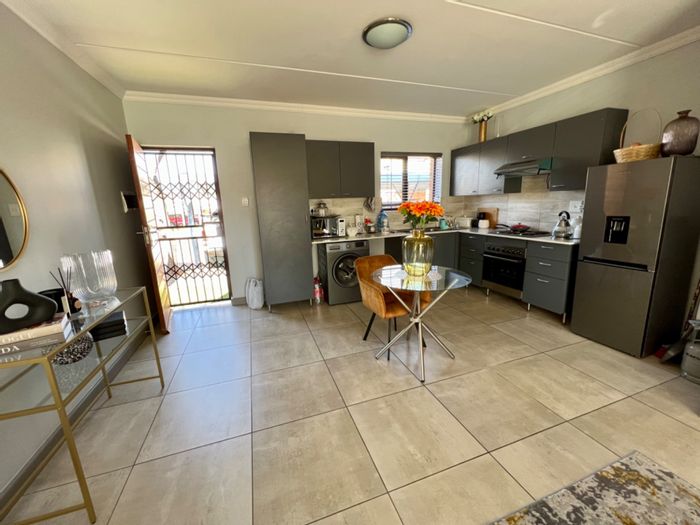 Property #ENT0254026, Townhouse for sale in Blue Hills