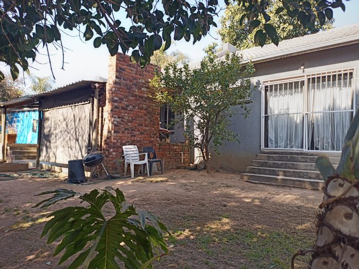Property #ENT0254203, House for sale in Bloubosrand