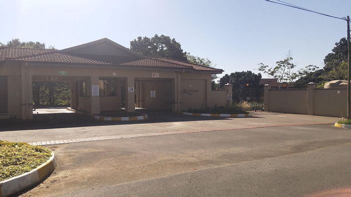 Property #ENT0254398, Townhouse for sale in Uvongo
