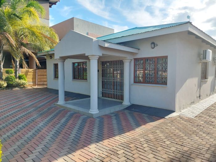 Property #ENT0254485, House for sale in Polokwane Central