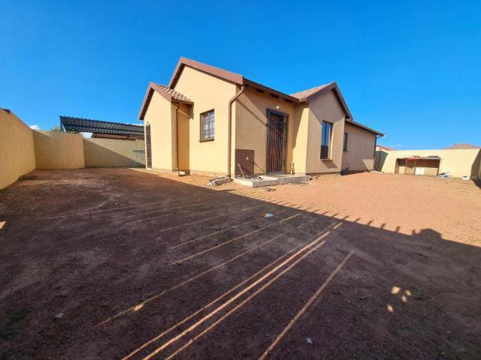 Property #ENT0254580, House for sale in Soshanguve East