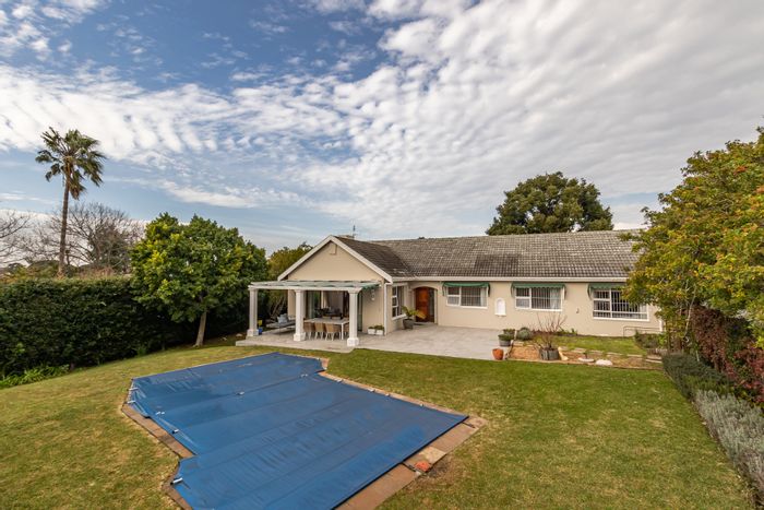 Property #ENT0254744, House for sale in Constantia