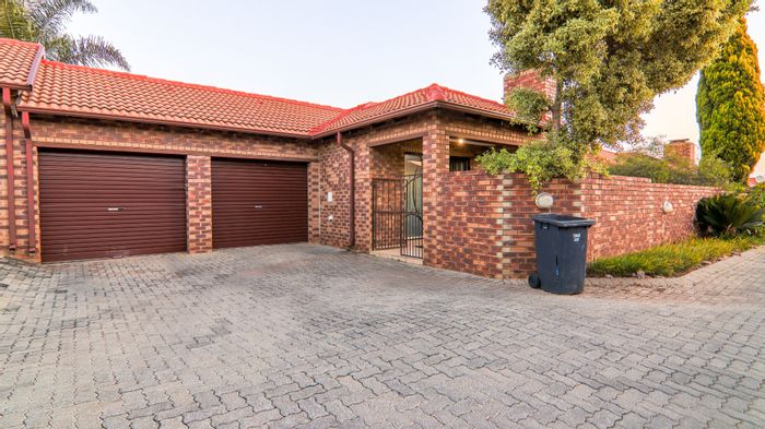 Property #ENT0254944, Townhouse for sale in Amberfield