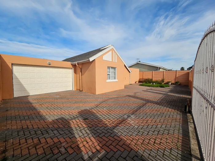 Property #ENT0255057, House for sale in Sanddrift