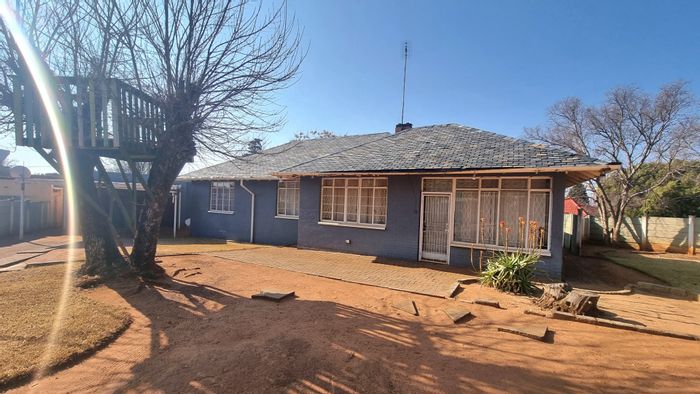 Property #ENT0255170, House for sale in Stilfontein Ext 1