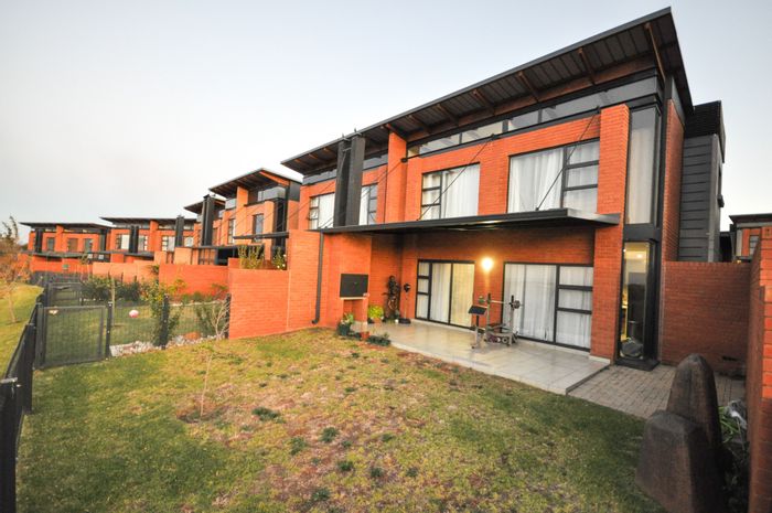 Property #ENT0255213, Townhouse for sale in Six Fountains Residential Estate
