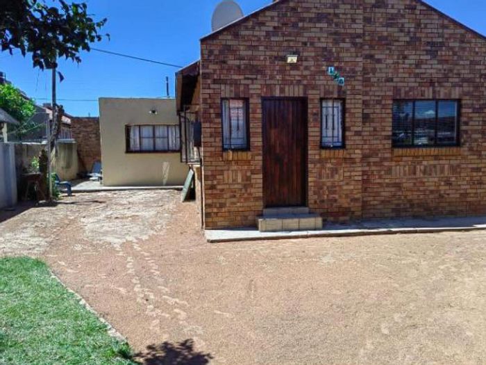 Property #ENT0255231, House for sale in Soshanguve Ww