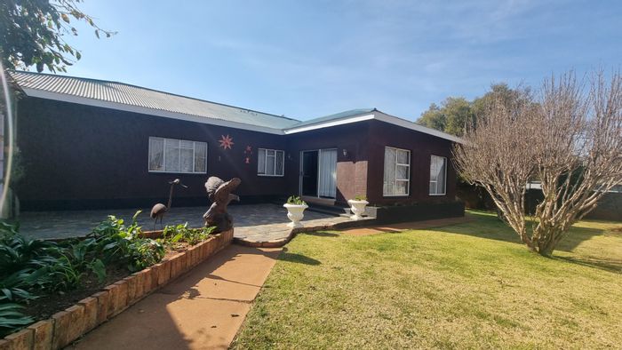 Property #ENT0255382, House for sale in Ventersdorp