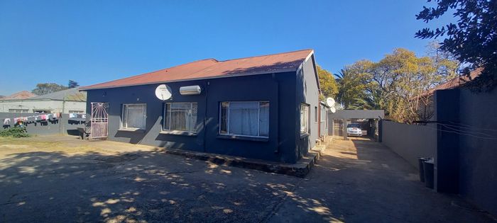 Property #ENT0255913, House for sale in Witbank Central