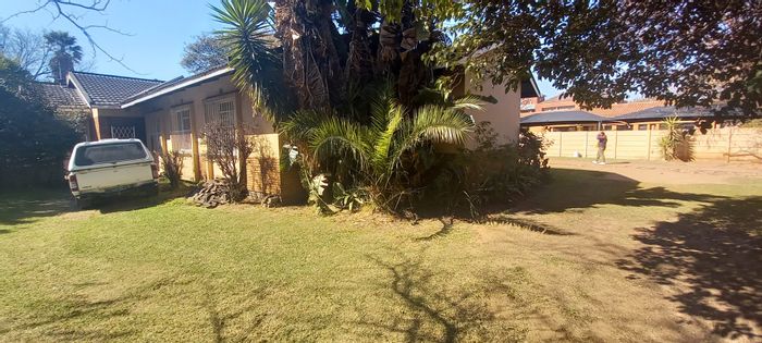Property #ENT0255935, House for sale in Witbank Ext 10