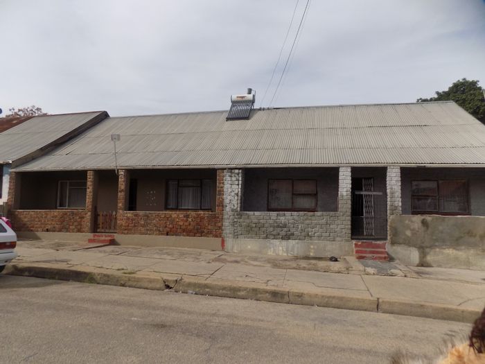 Property #ENT0256069, House for sale in Uitenhage Central