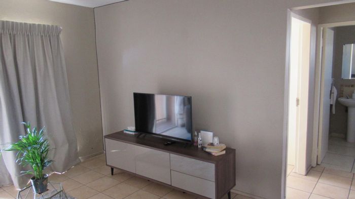 Property #ENT0256115, Apartment for sale in Danie Taljaard Park