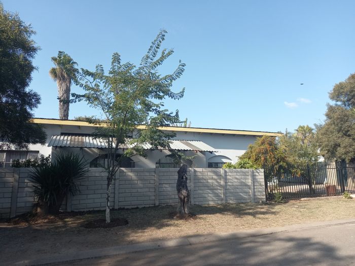 Property #ENT0256468, House pending sale in Brits Central