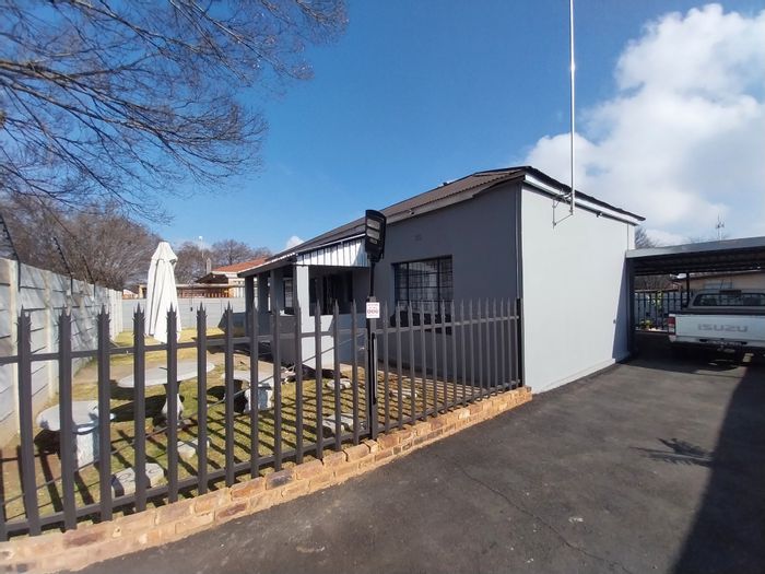 Property #ENT0256470, House for sale in Brakpan Central