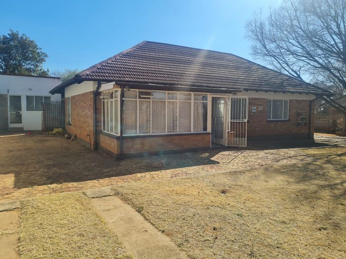 Property #ENT0256495, House for sale in Stilfontein Ext 4
