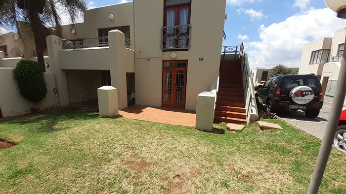 Property #ENT0256534, Townhouse for sale in Kew