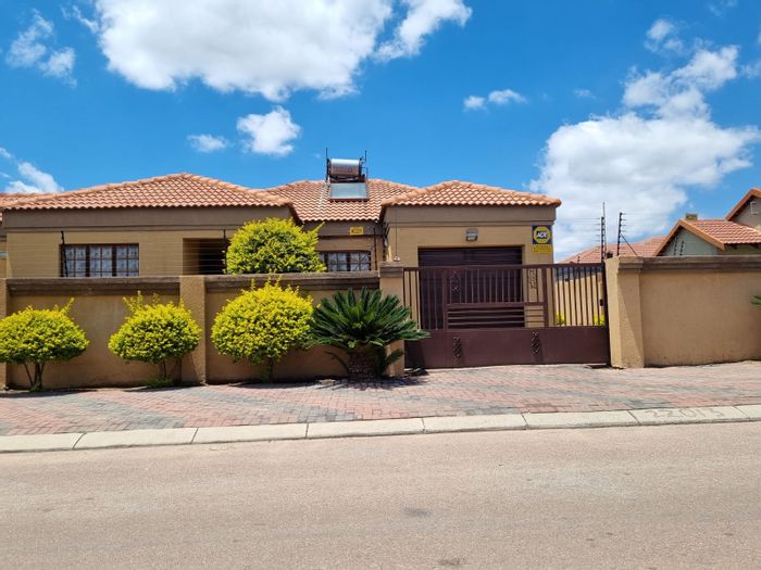 Property #ENT0256725, House for sale in Polokwane Central