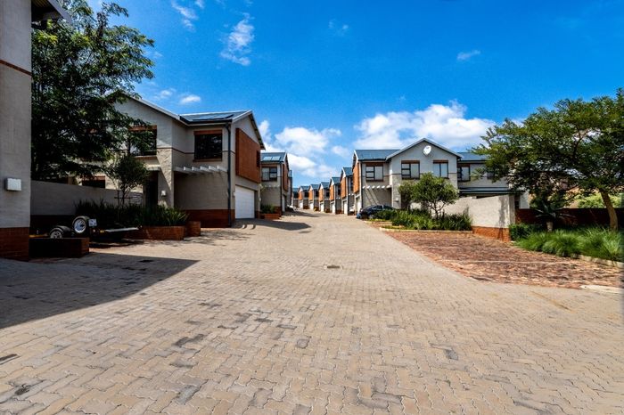 Property #ENT0256943, Townhouse for sale in The Hills Game Reserve Estate