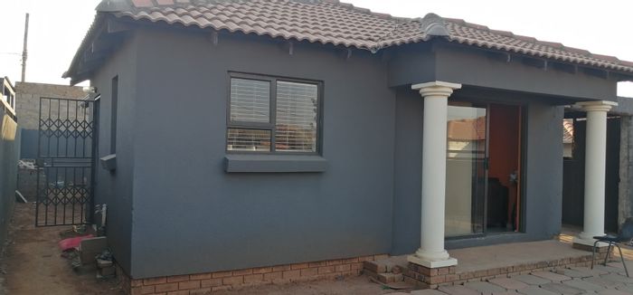 Property #ENT0256910, House for sale in Mamelodi