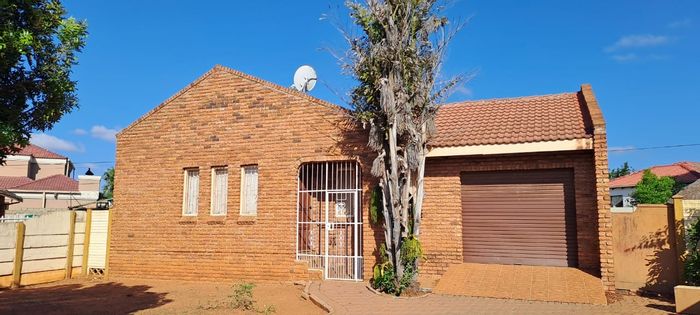 Property #ENT0256938, House for sale in Flora Park