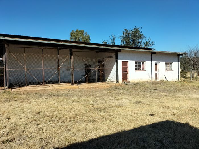 Property #ENT0257206, Small Holding for sale in Elandsfontein A H