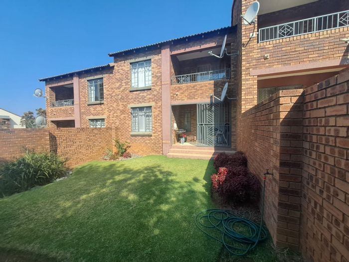 Property #ENT0257220, Apartment for sale in Mooikloof Ridge