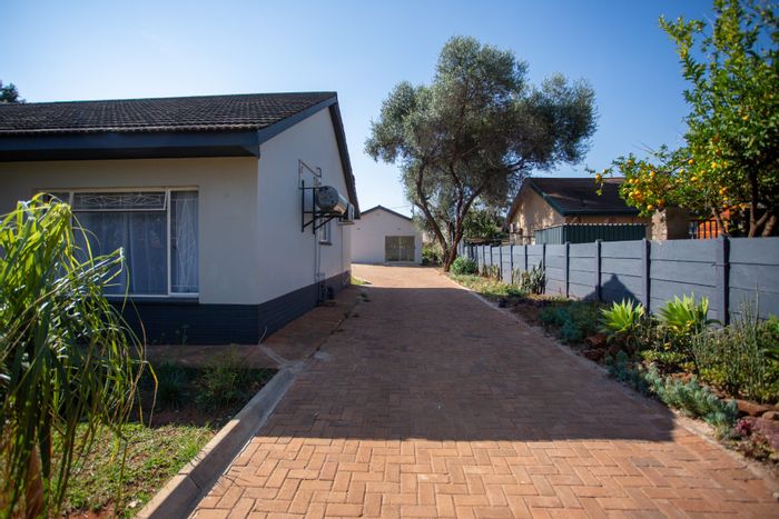 Property #ENT0257225, House for sale in Mokopane