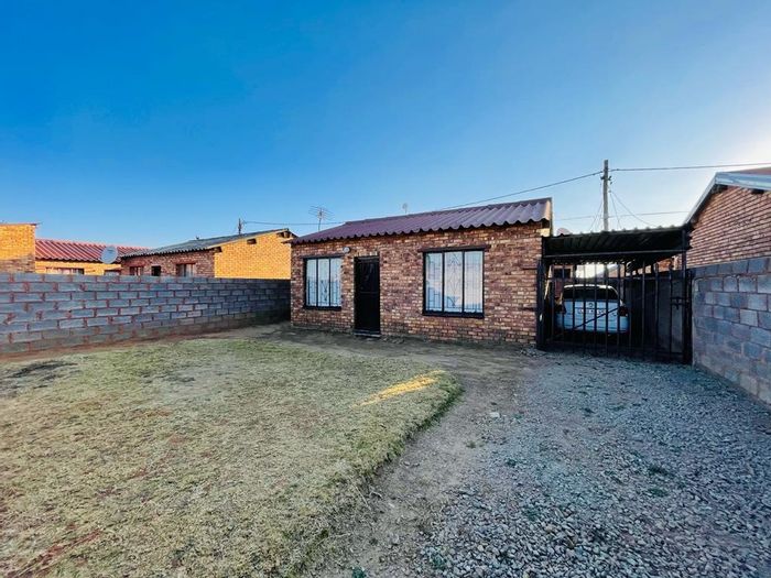 Property #ENT0257364, House for sale in Tsakane Ext 11